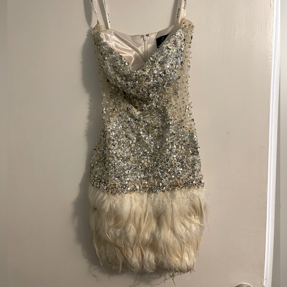 Short Beaded Strapless Dress with Feathers and Mesh Sides Size 0